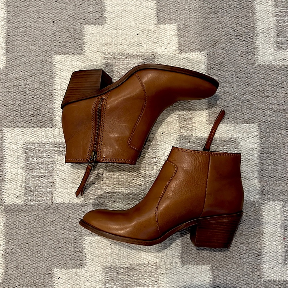 Madewell cognac leather booties. Size 7 1/2.